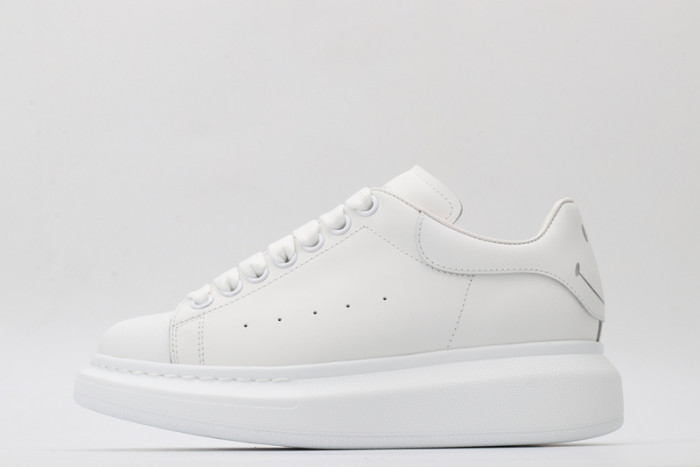 alex mcqu sneakers