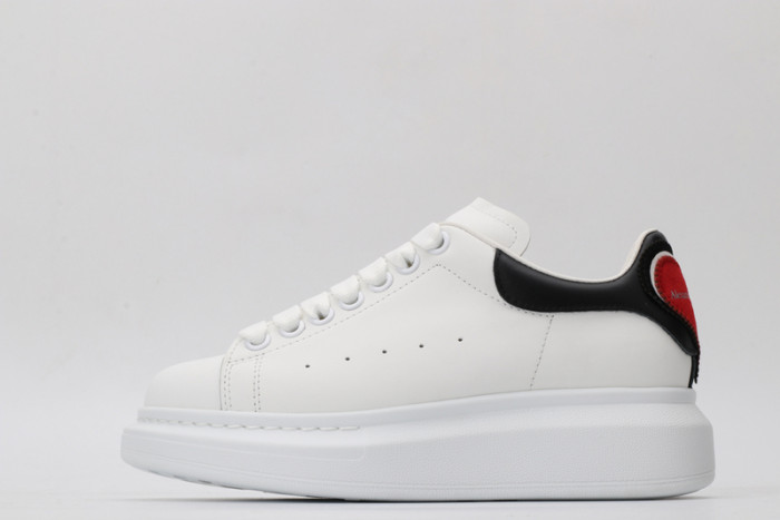 alex mcqu sneakers