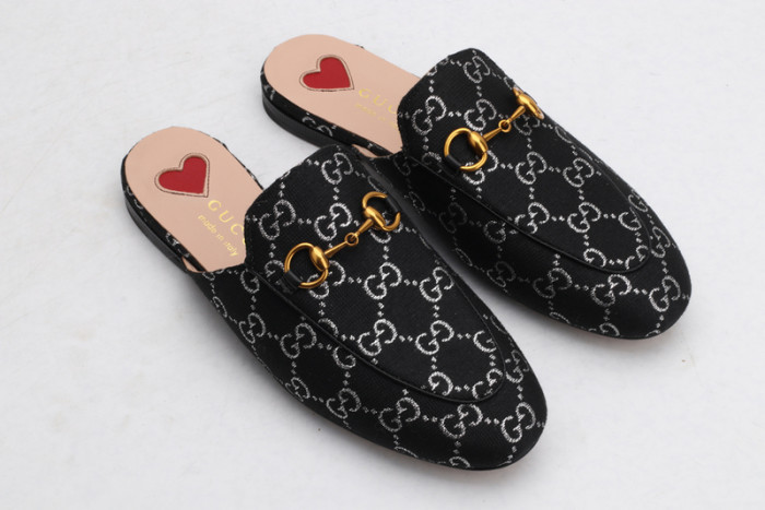 guc loafer