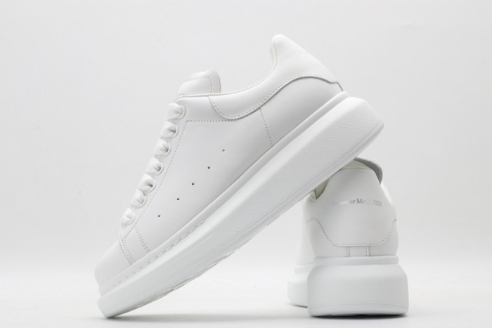 alex mcqu sneakers