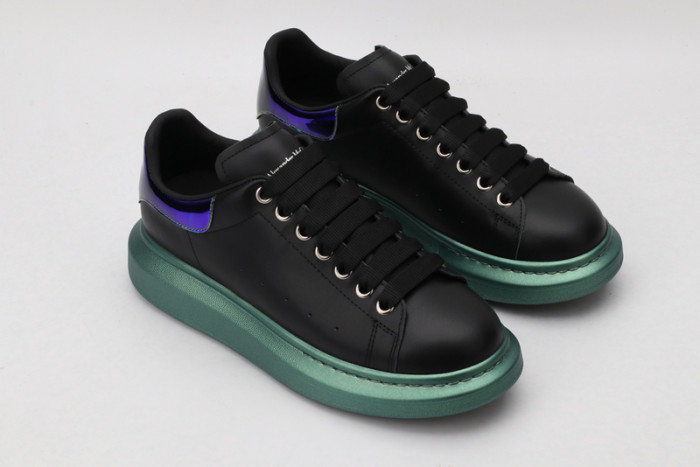 alex mcqu sneakers