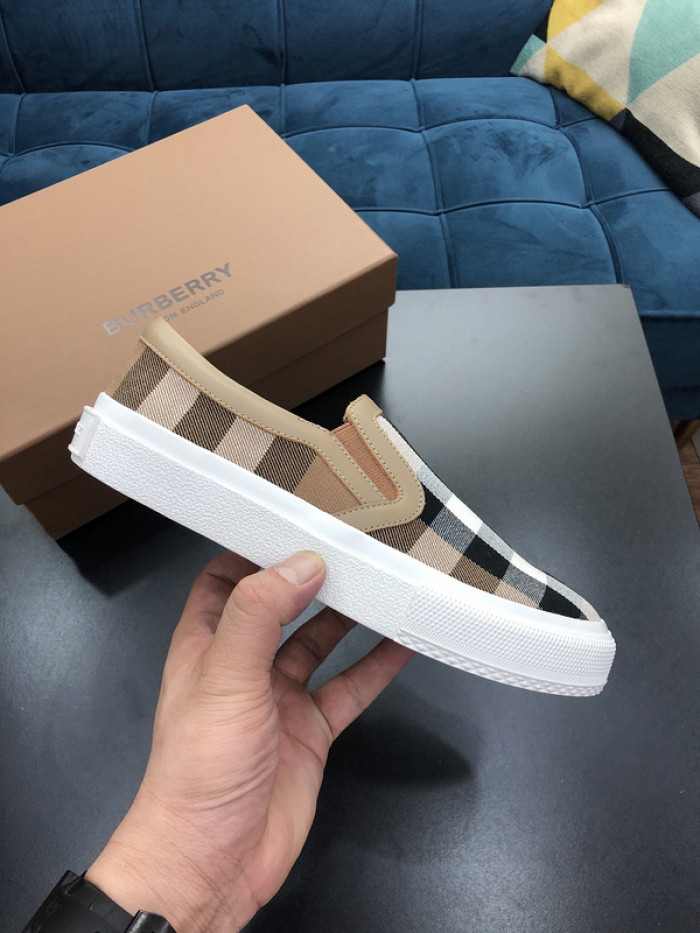 BUBERY SNEAKER