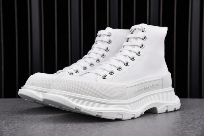 alex mcqu sneakers