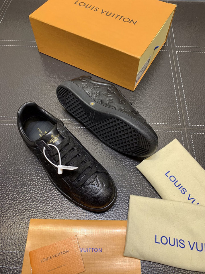lovt sneaker