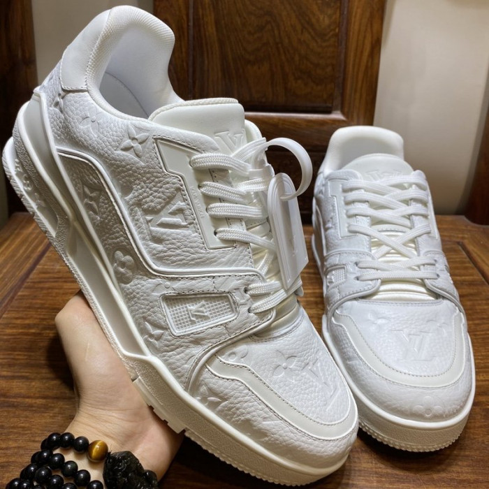 lovt sneaker