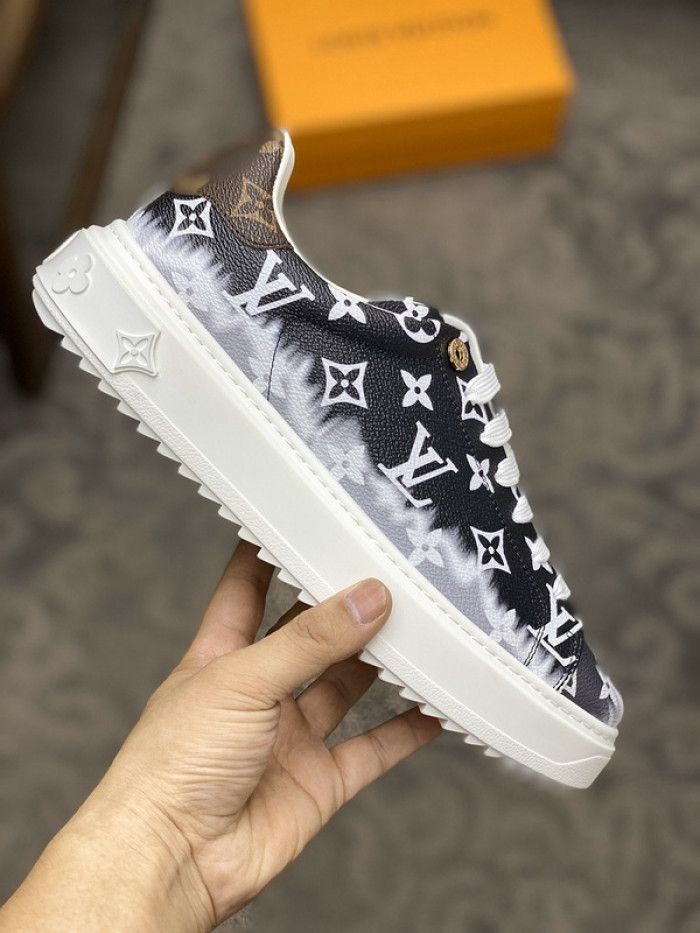 lovt sneaker