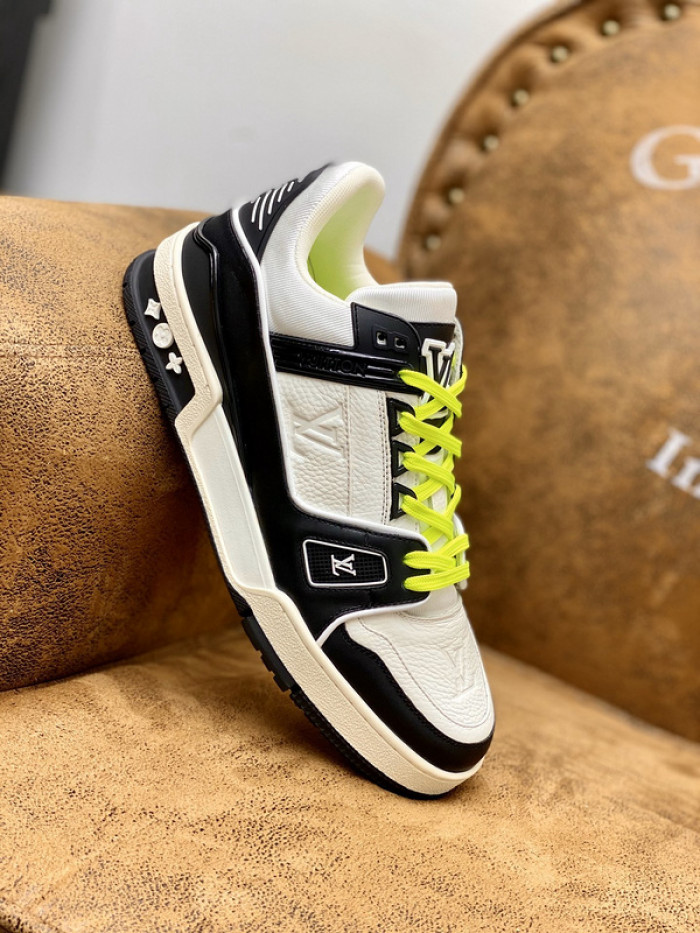 lovt sneaker