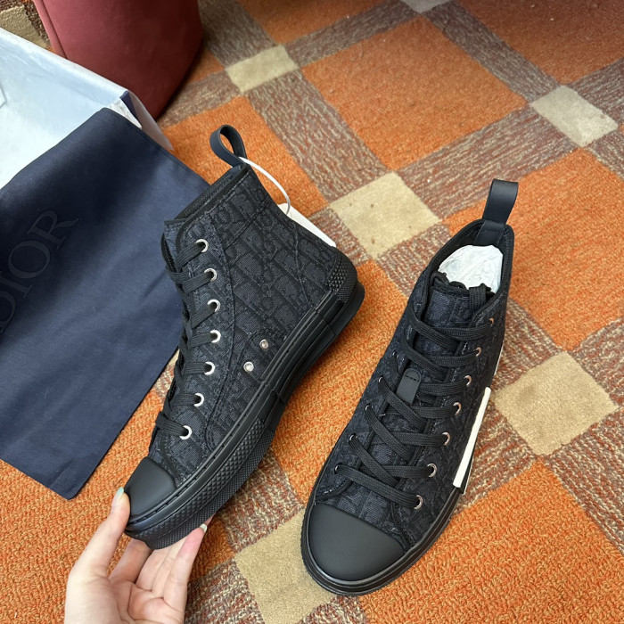 DR B23 HOMME KAWS D07