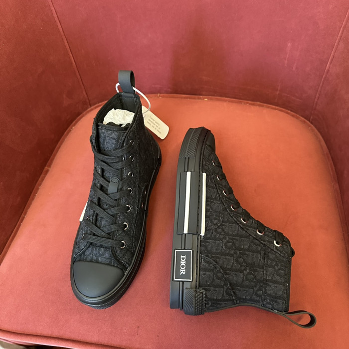 DR B23 HOMME KAWS D07