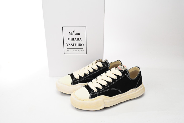 MIHARA YASUHIRO BLACK AND WHITE MY3