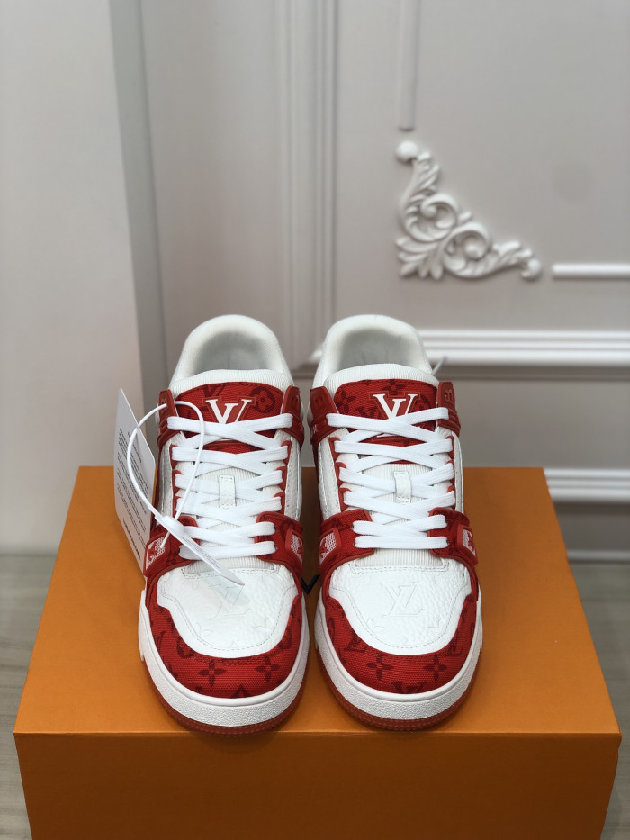 2022 l**is V*t*n lv trainer 2527